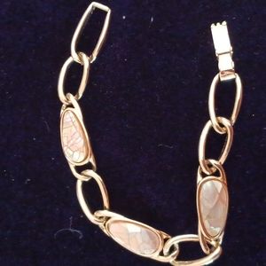Bracelet mother of pearl and gold tone